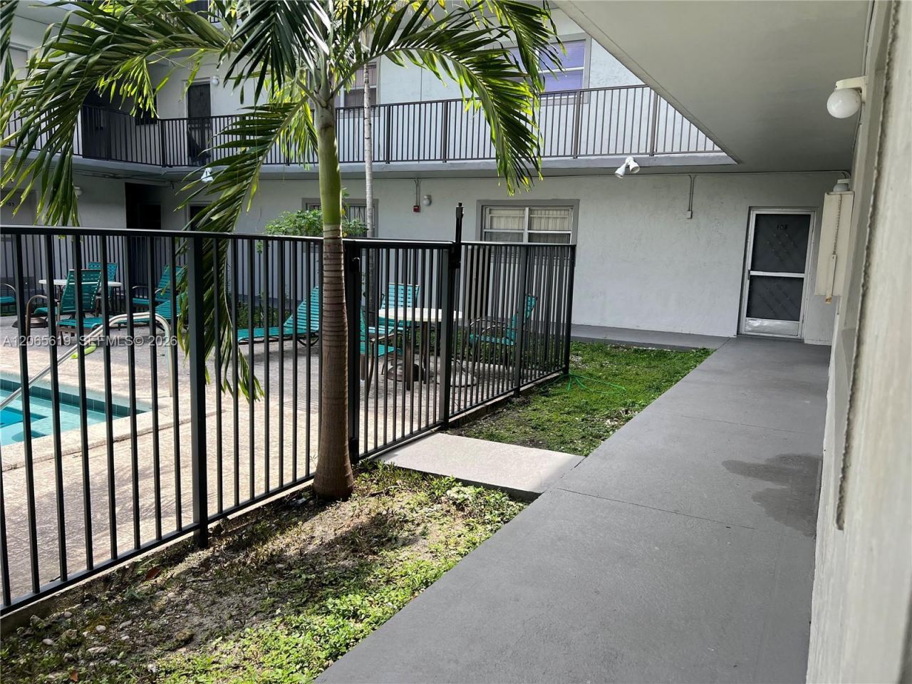 16215 NE 18th Ct , Unit 111, North Miami Beach, FL 33162 Photo