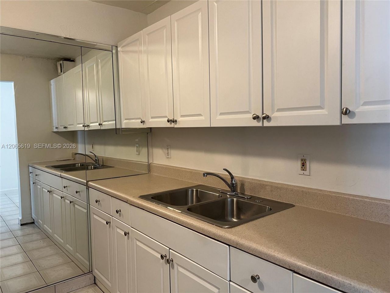 16215 NE 18th Ct , Unit 111, North Miami Beach, FL 33162 Photo