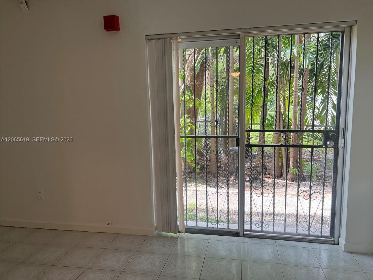 16215 NE 18th Ct , Unit 111, North Miami Beach, FL 33162 Photo