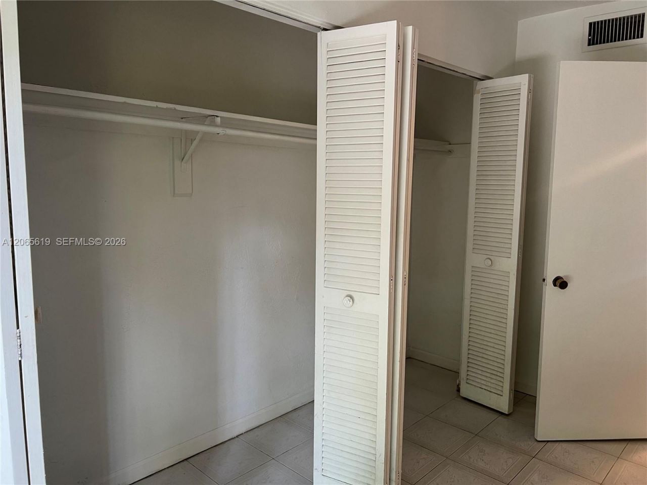 16215 NE 18th Ct , Unit 111, North Miami Beach, FL 33162 Photo