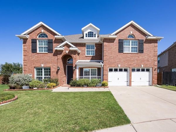 8520 Pinewood Drive, Fort Worth, TX 76123