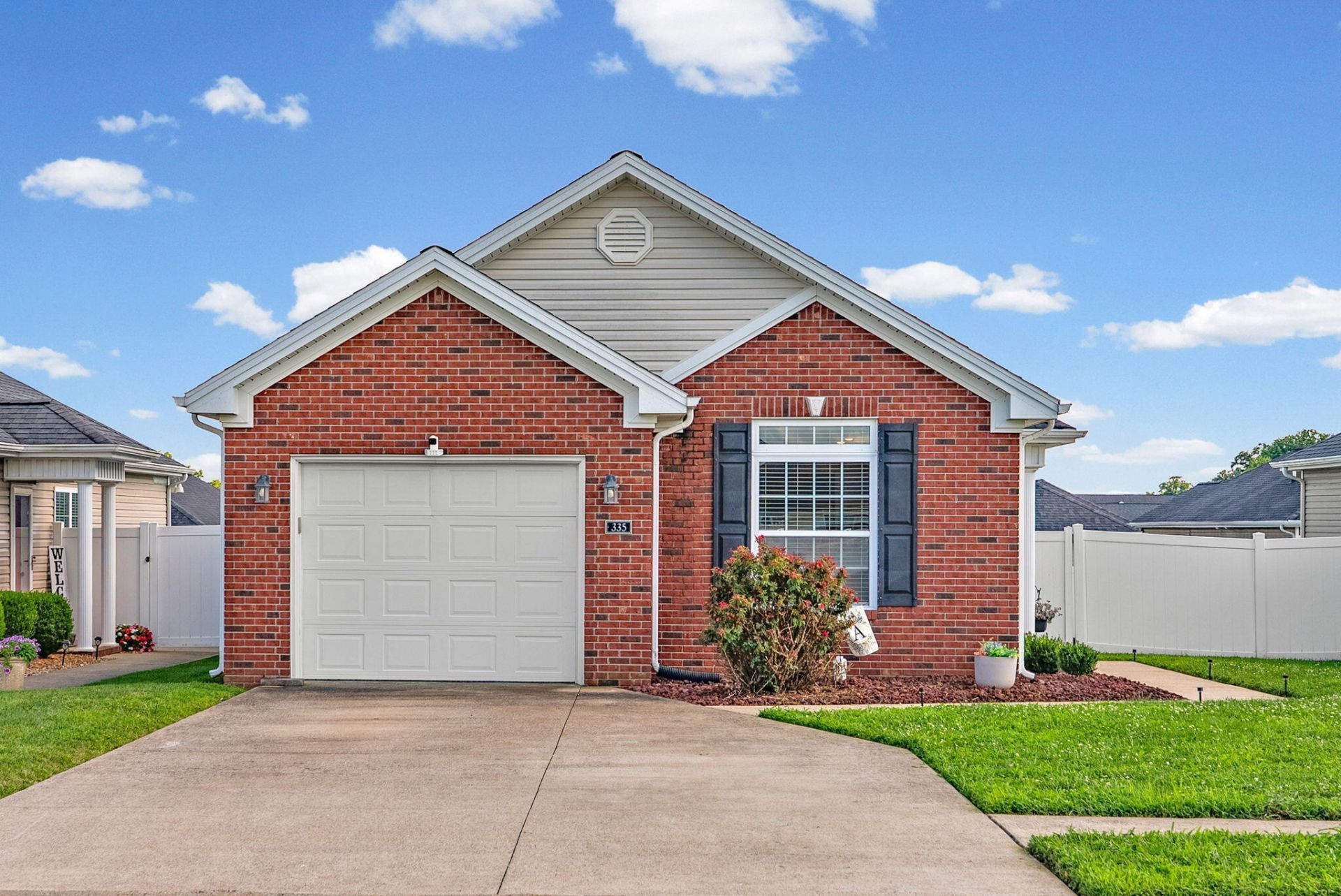 335 N Abbey Way, Hopkinsville, KY 42240 Main Photo