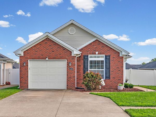 335 Abbey Way N, Hopkinsville, KY 42240