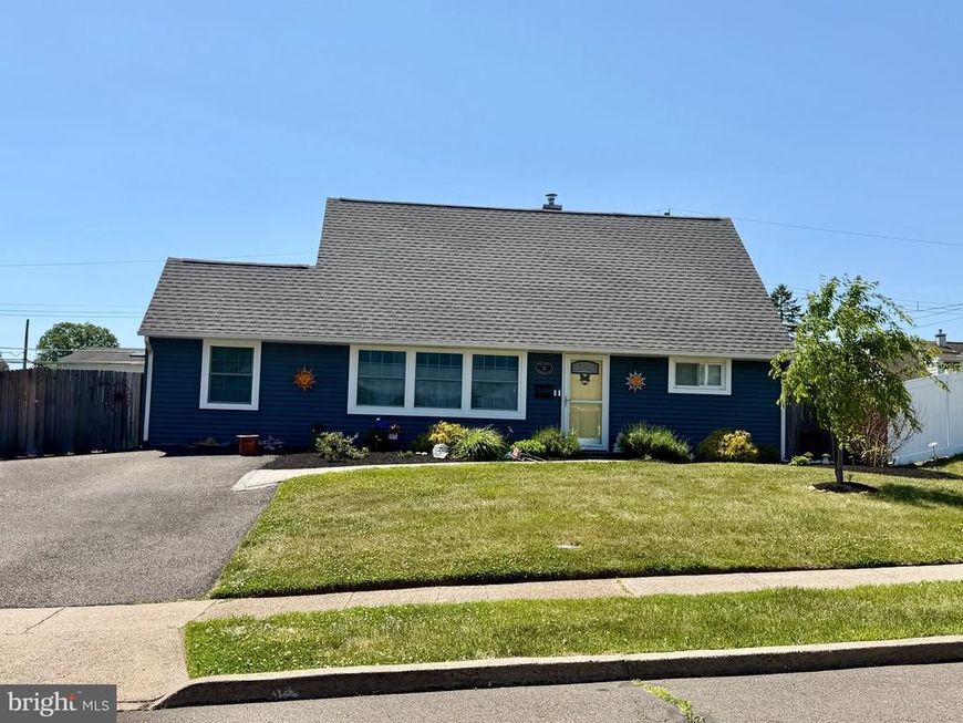 33 Underwood Road, Levittown, PA 19056 Main Photo