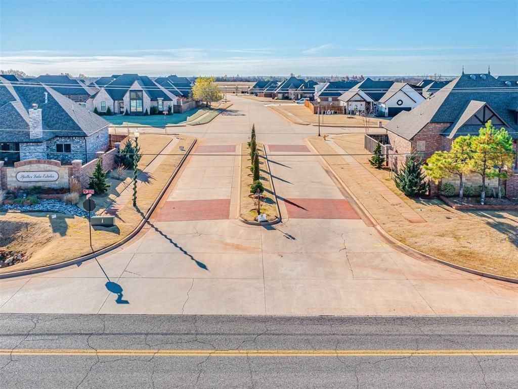 2341 W Sunset Drive, Mustang, OK 73064 Main Photo