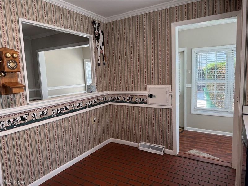 339 E 315th Street, Willowick, OH 44095 Photo 5