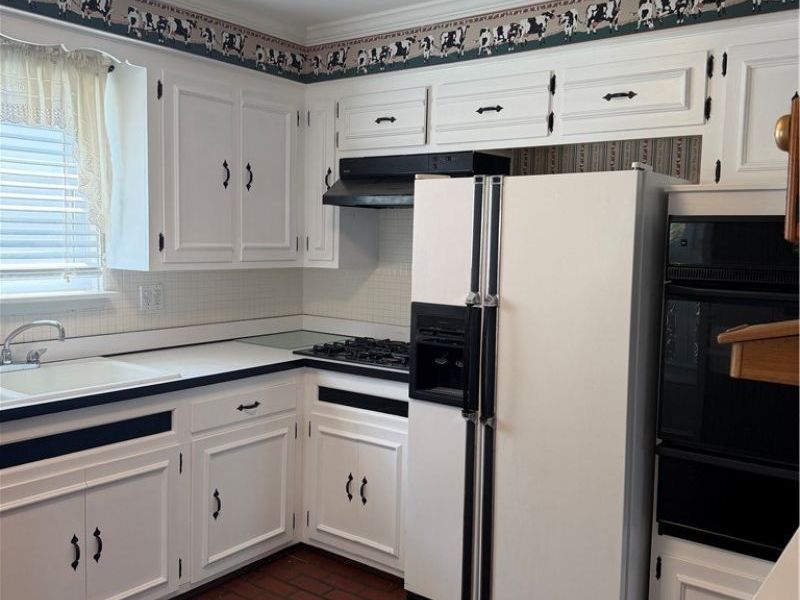 339 E 315th Street, Willowick, OH 44095 Photo 7