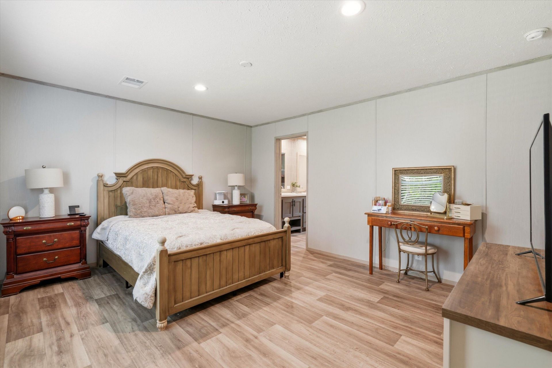 154 Beejay Lane Photo 15