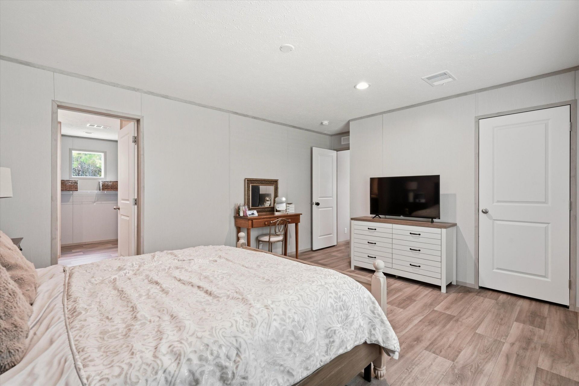 154 Beejay Lane Photo 17