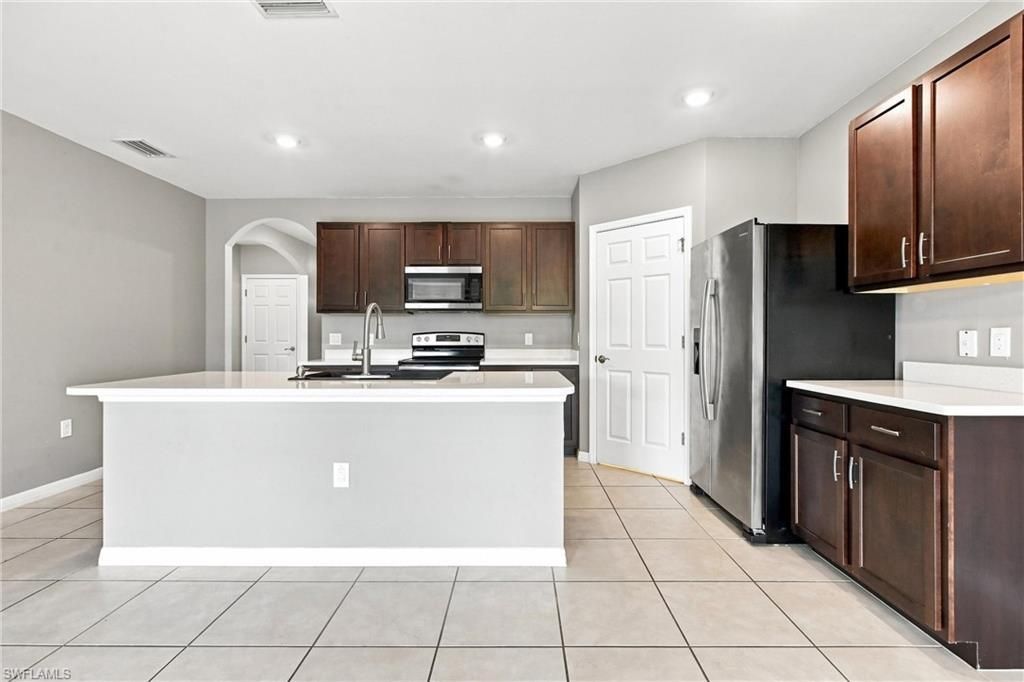 3180 Cozumel Ct, Cape Coral, FL 33909 Photo