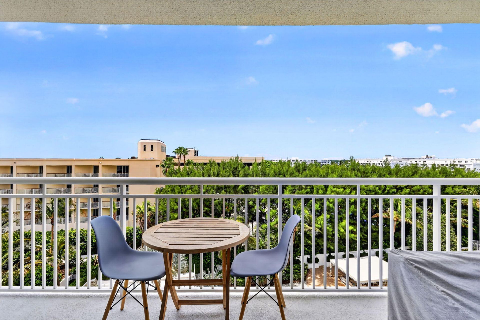 2780 S Ocean Boulevard, Unit 607, Palm Beach, FL 33480 Photo