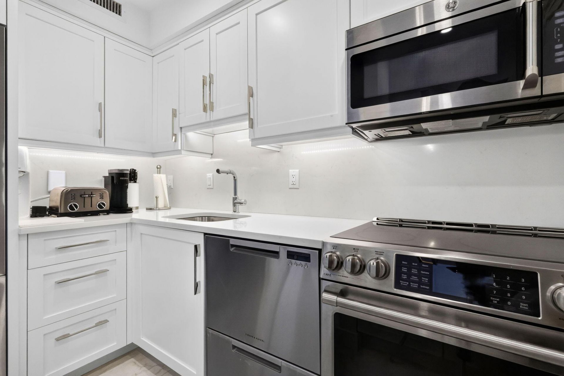 2780 S Ocean Boulevard, Unit 607, Palm Beach, FL 33480 Photo
