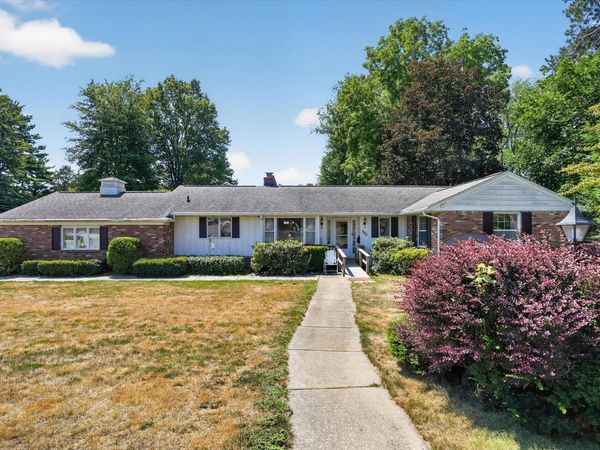372 South Hills Drive, Battle Creek, MI 49015