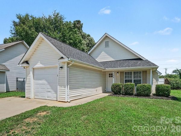 4104 Canyon Creek Lane , Charlotte, NC 28216