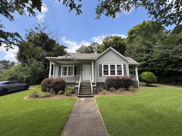 125 Robins St., Tupelo, MS 38804