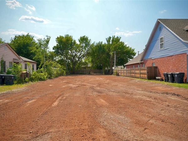 4803 N Asbury Avenue, Bethany, OK 73008