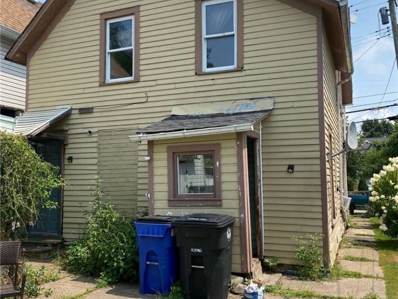 2060 W 44th Street, Cleveland, OH 44113 Photo 3