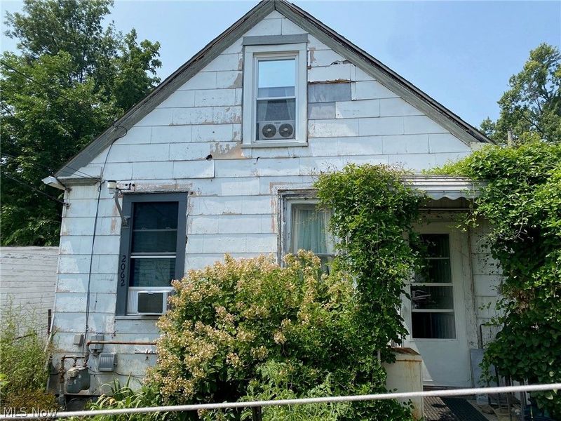 2060 W 44th Street, Cleveland, OH 44113 Photo 4