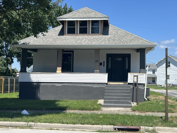 406 E Mechanic Street, Wapakoneta, OH 45895