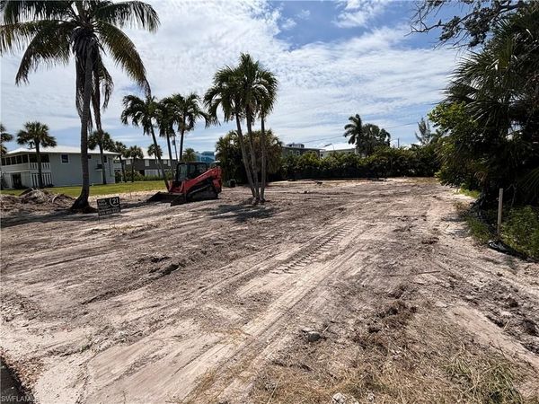126 Mandalay RD , FORT MYERS BEACH, FL 33931