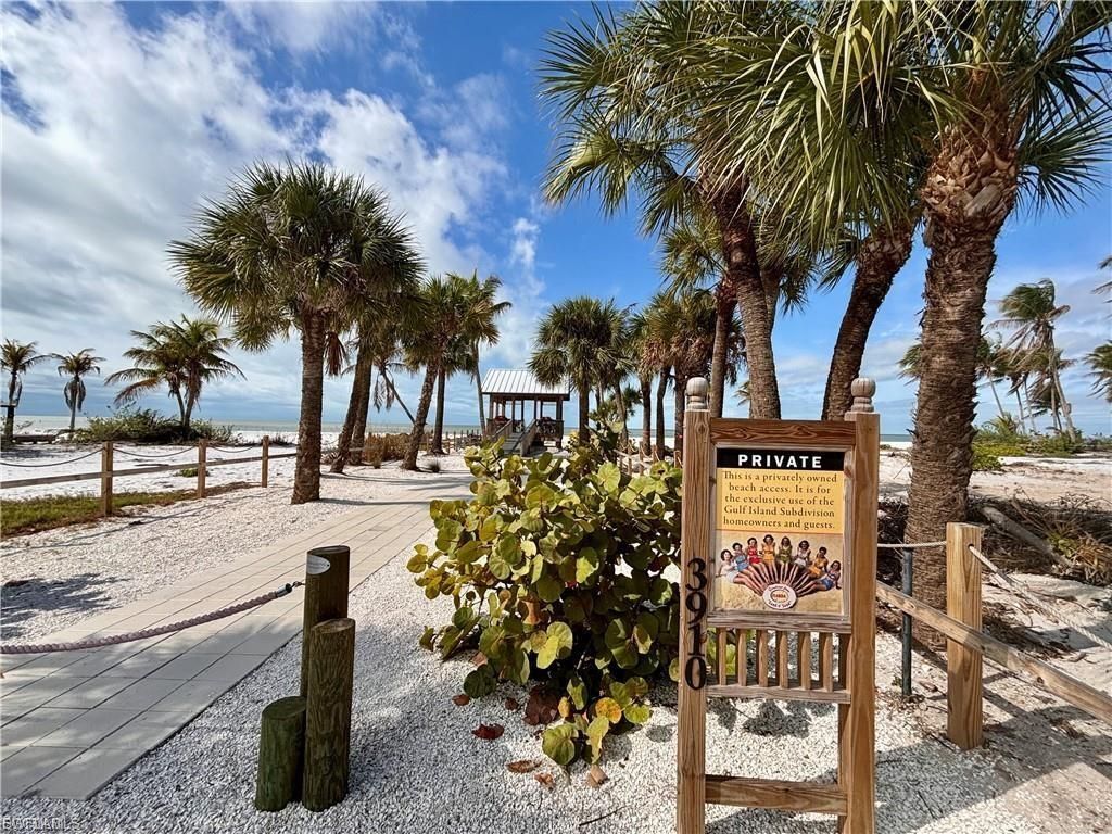 126 Mandalay Rd , Fort Myers Beach, FL 33931 Photo