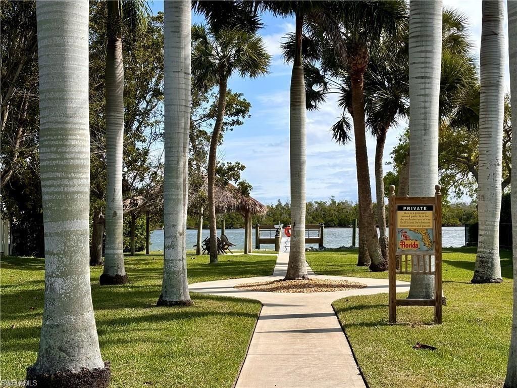 126 Mandalay Rd , Fort Myers Beach, FL 33931 Photo