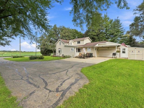 882 Taylor Lane, Stoughton, WI 53589