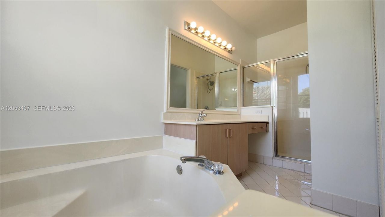 924 Falling Water Rd , Unit 924, Weston, FL 33326 Photo