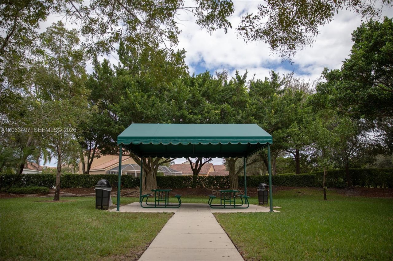 924 Falling Water Rd , Unit 924, Weston, FL 33326 Photo