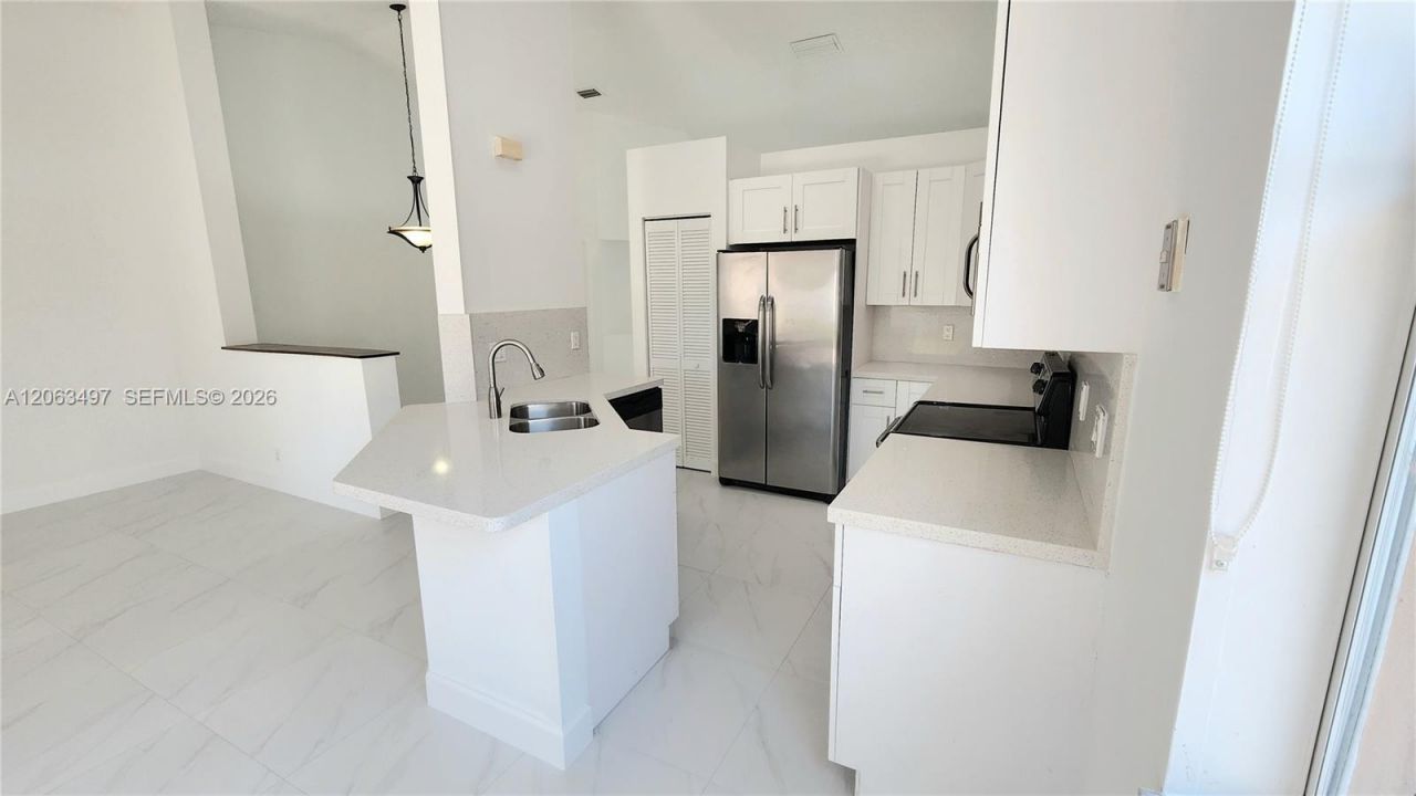 924 Falling Water Rd , Unit 924, Weston, FL 33326 Photo