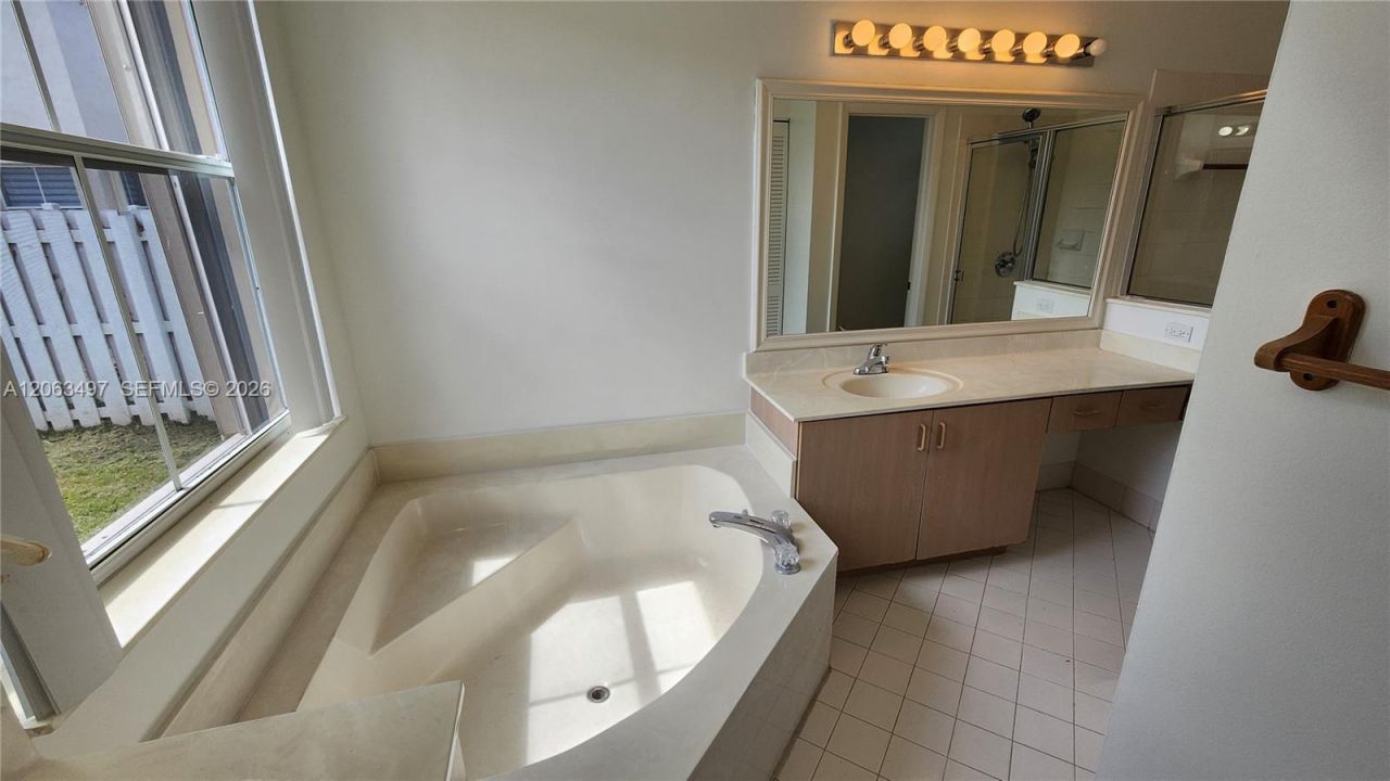 924 Falling Water Rd , Unit 924, Weston, FL 33326 Photo