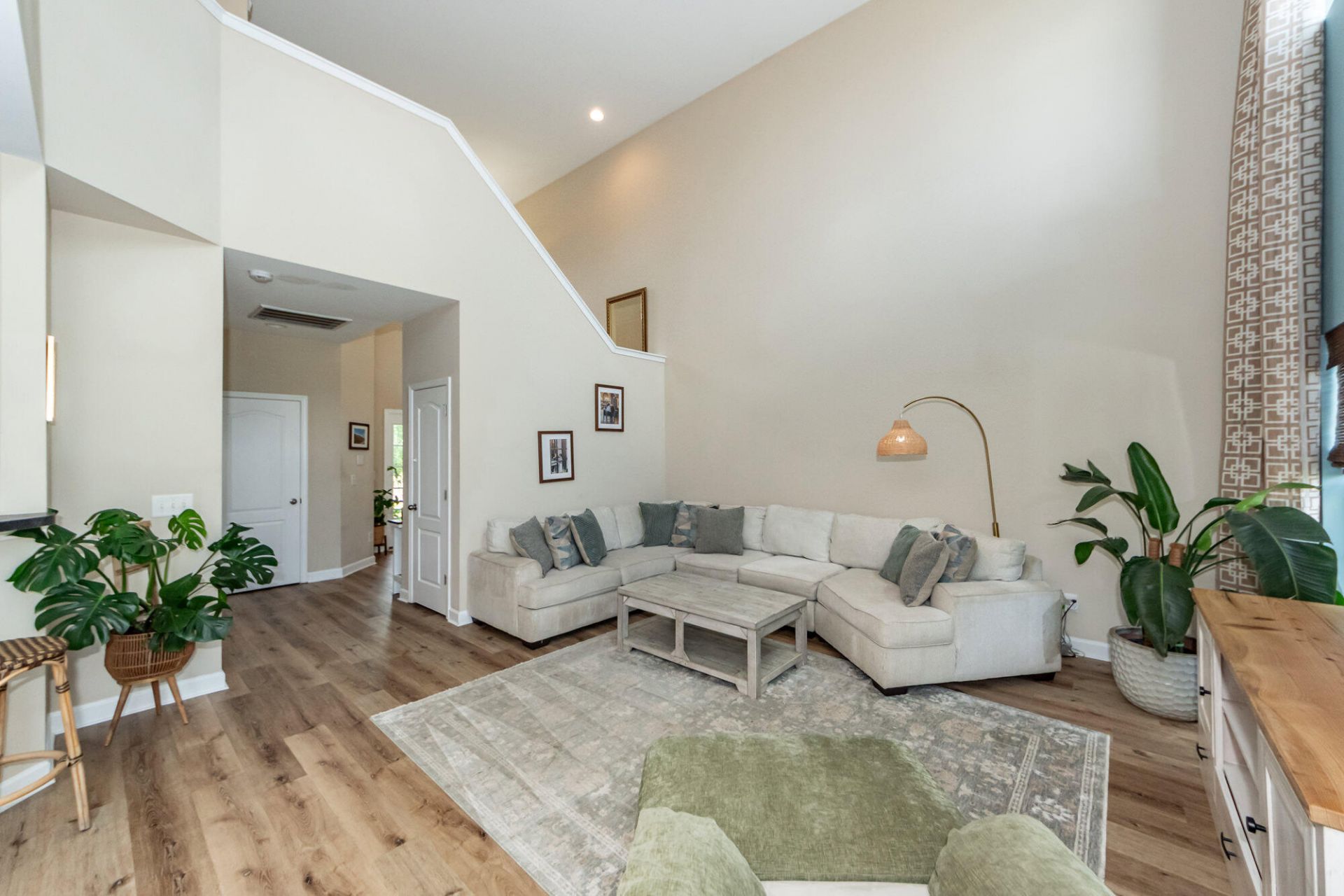 1109 Briar Rose Lane Photo 7