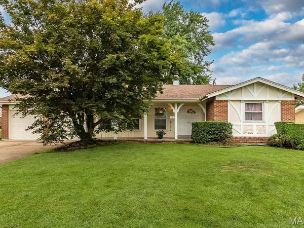 2105 Barcelona Drive, Florissant, MO 63033
