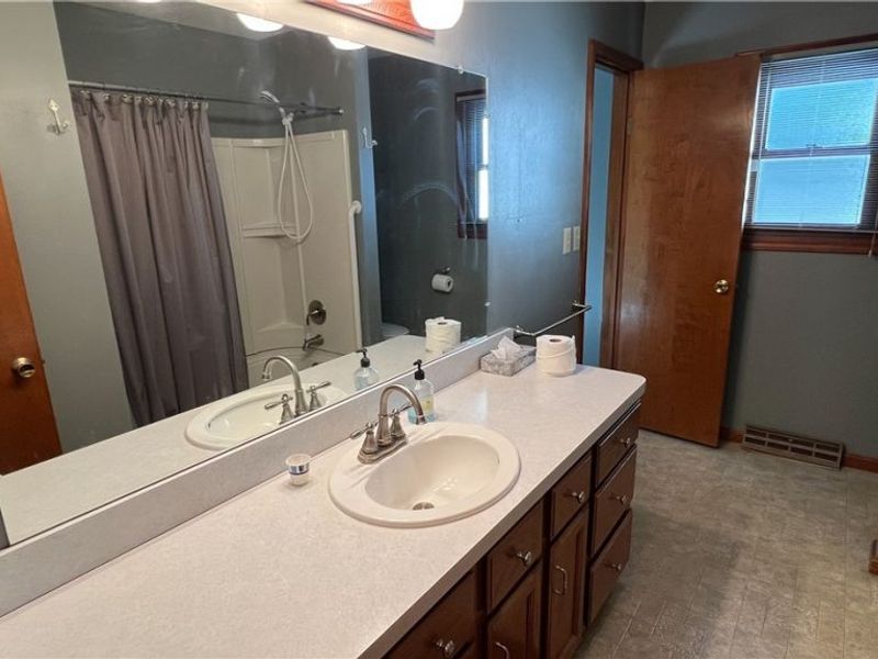 13841 Stoney Creek Drive, North Royalton, OH 44133 Photo 16