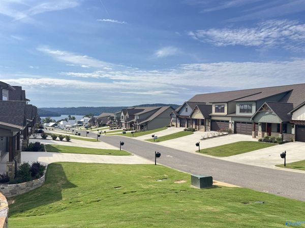 95 Whistling Straits Way, Guntersville, AL 35976