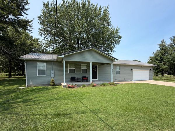 2021 Morrisville Road , Bolivar, MO 65613