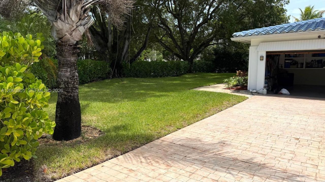 1529 Bayview Dr , Fort Lauderdale, FL 33304 Photo