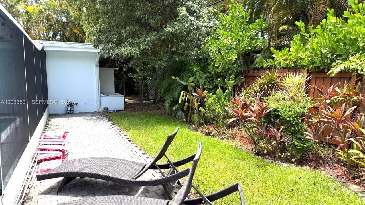 1529 Bayview Dr , Fort Lauderdale, FL 33304 Photo