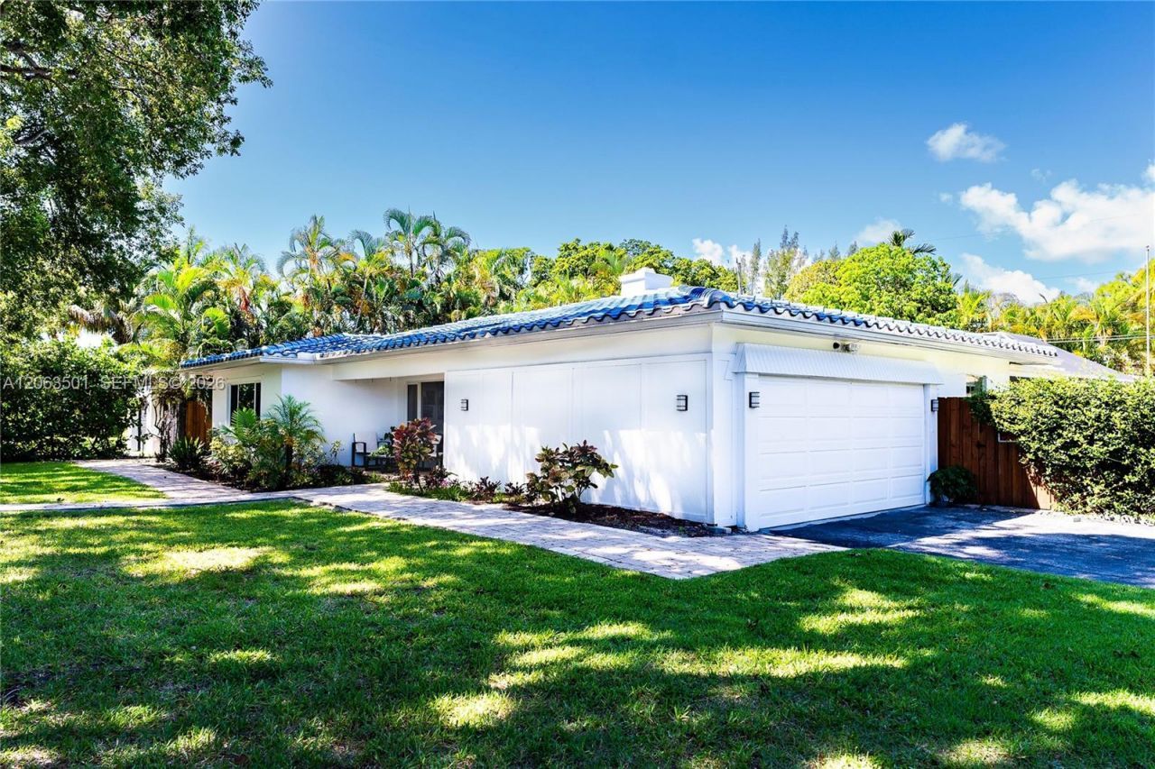 1529 Bayview Dr , Fort Lauderdale, FL 33304 Photo