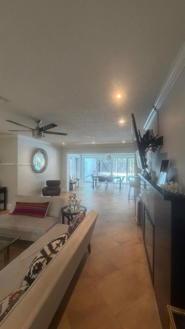 1529 Bayview Dr , Fort Lauderdale, FL 33304 Photo