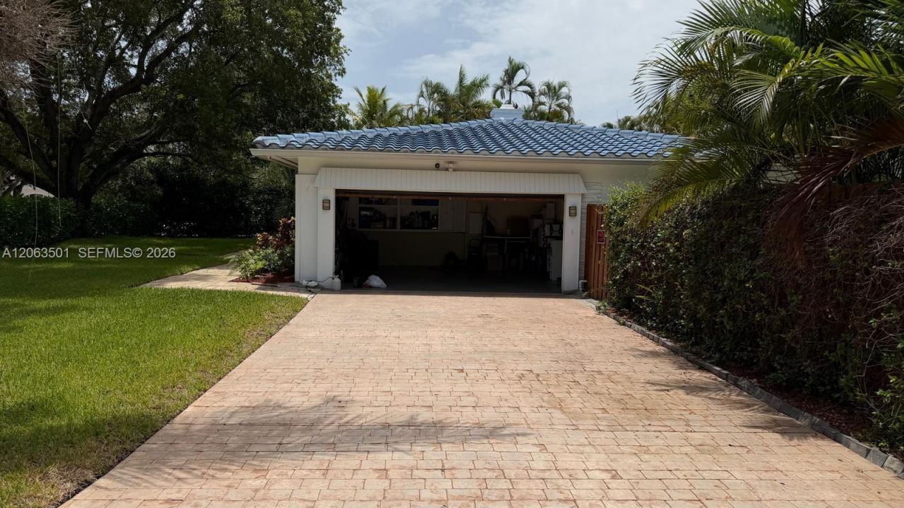 1529 Bayview Dr , Fort Lauderdale, FL 33304 Photo