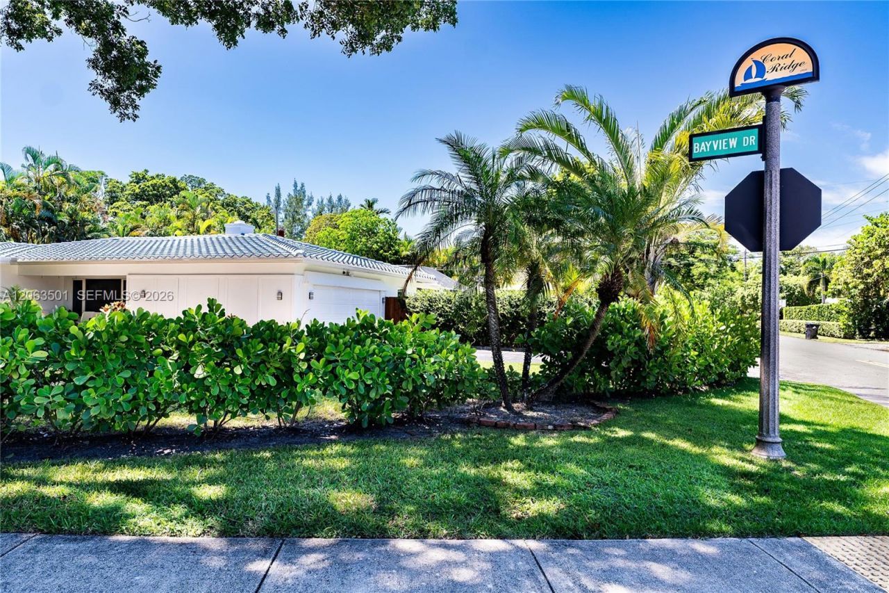 1529 Bayview Dr , Fort Lauderdale, FL 33304 Photo