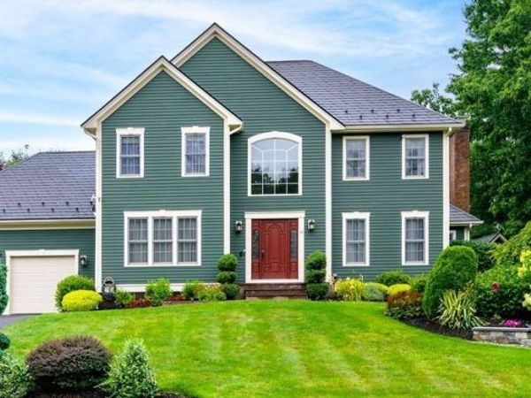 46 Hunt Dr, Stoughton, MA 02072
