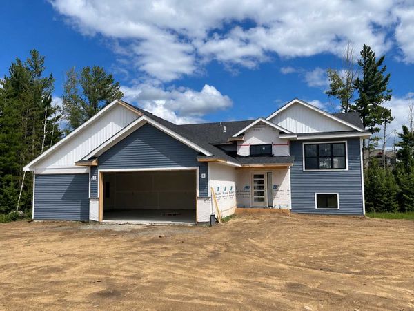 890 SW 22nd Avenue, Grand Rapids, MN 55744