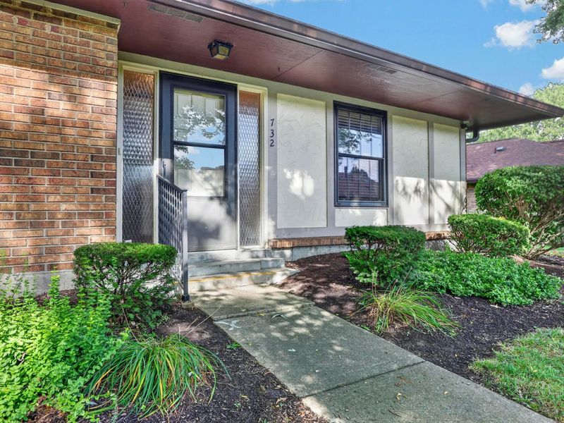 732 Pine Needles Drive, Dayton, OH 45458 Photo 3