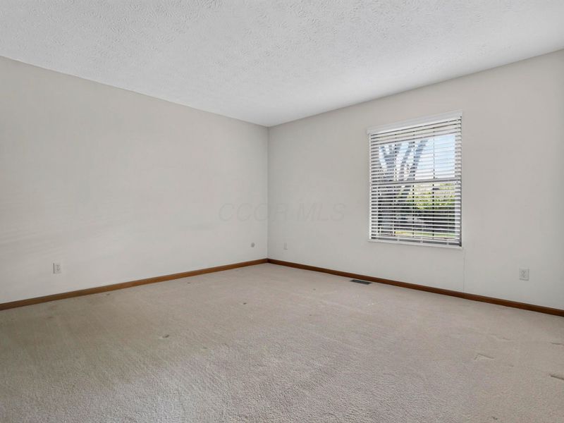 732 Pine Needles Drive, Dayton, OH 45458 Photo 34
