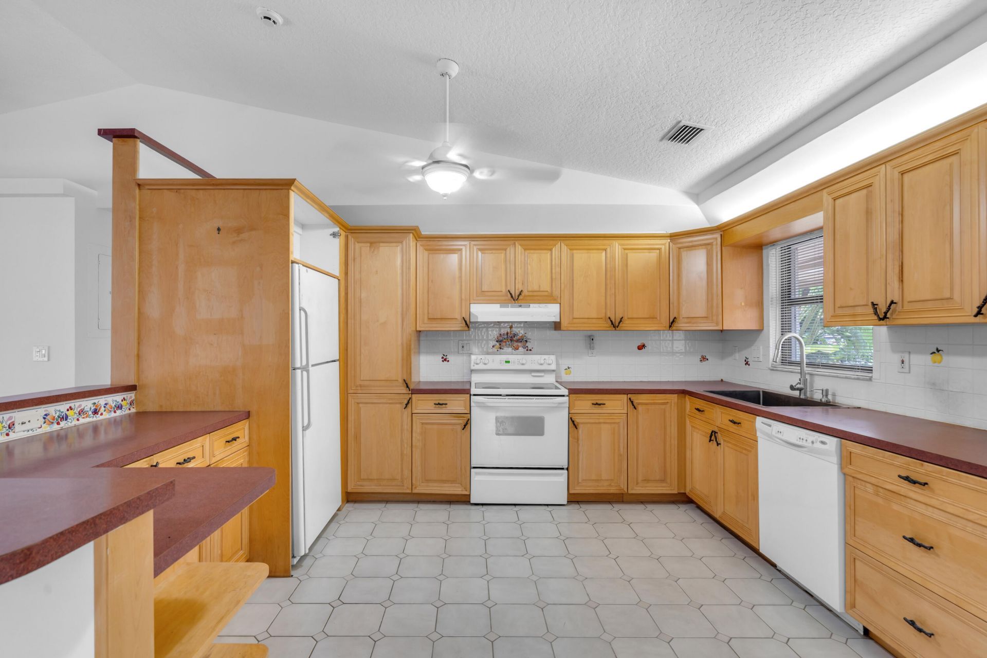 1045 Coral Drive, Boynton Beach, FL 33426 Photo