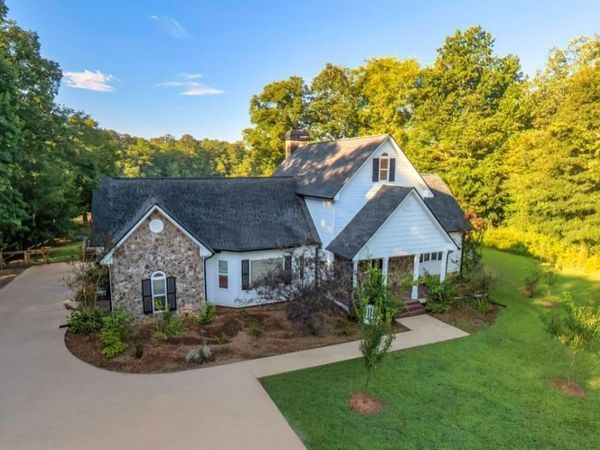 327 Lakeridge Drive, Temple, GA 30179