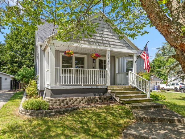 1221 Whitmore Avenue NW, Grand Rapids, MI 49504