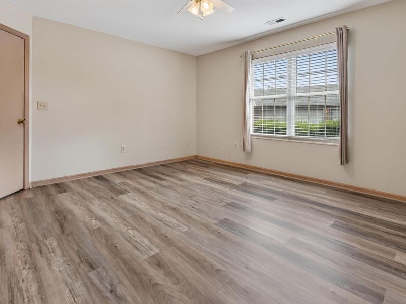2405 Sportsman Drive, Grove City, OH 43123 Photo 12